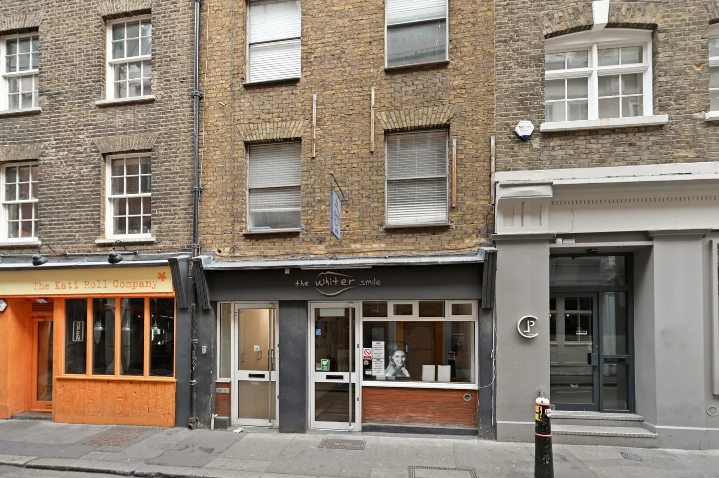 Flat Artillery Lane in City of London