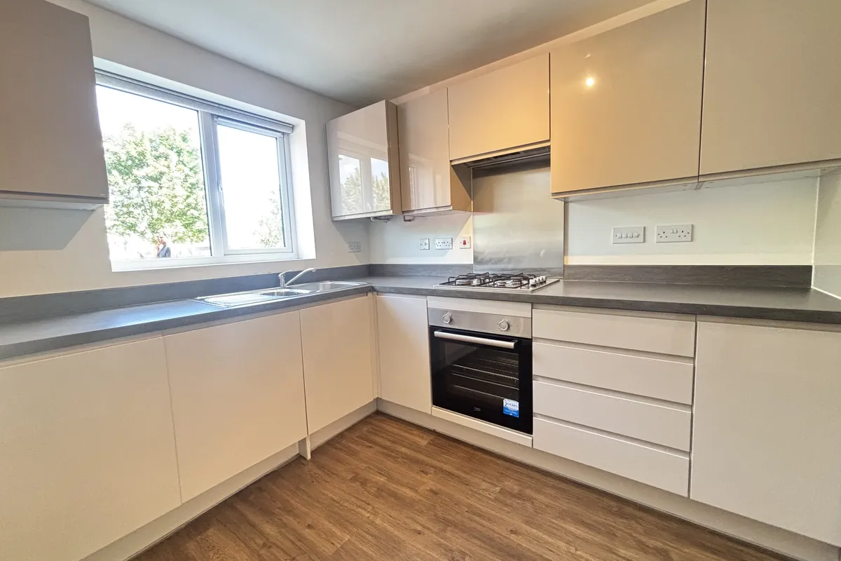 House Curiosity Close in Rugby
