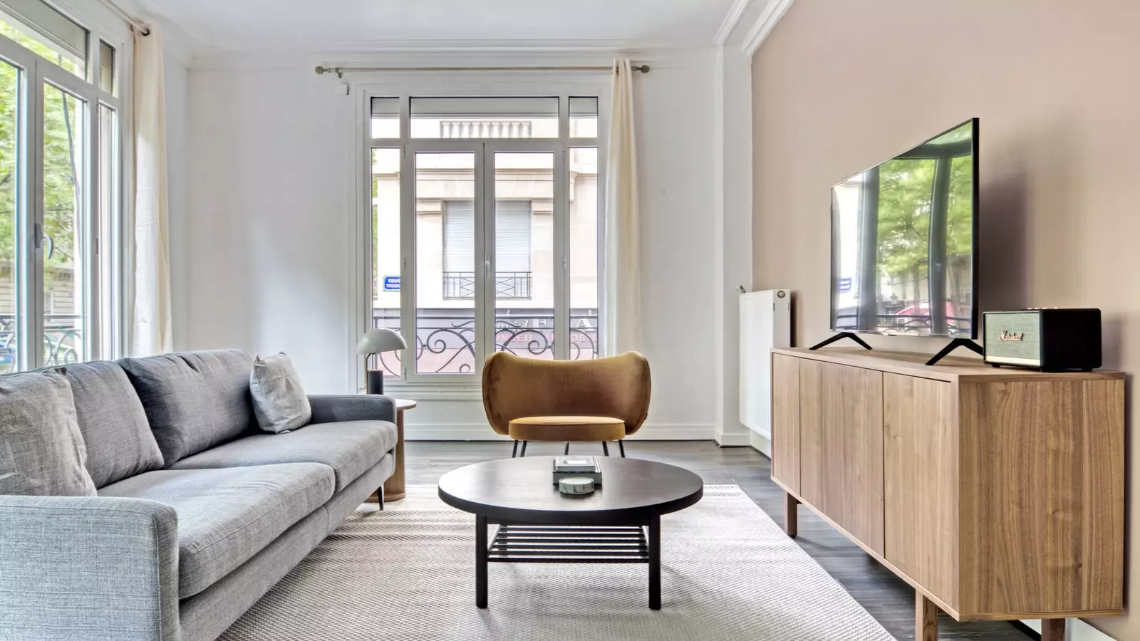 Flat Rue des Martyrs in Paris