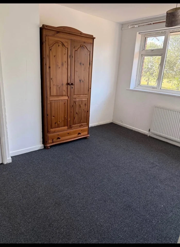 House St Olam's Close in Luton