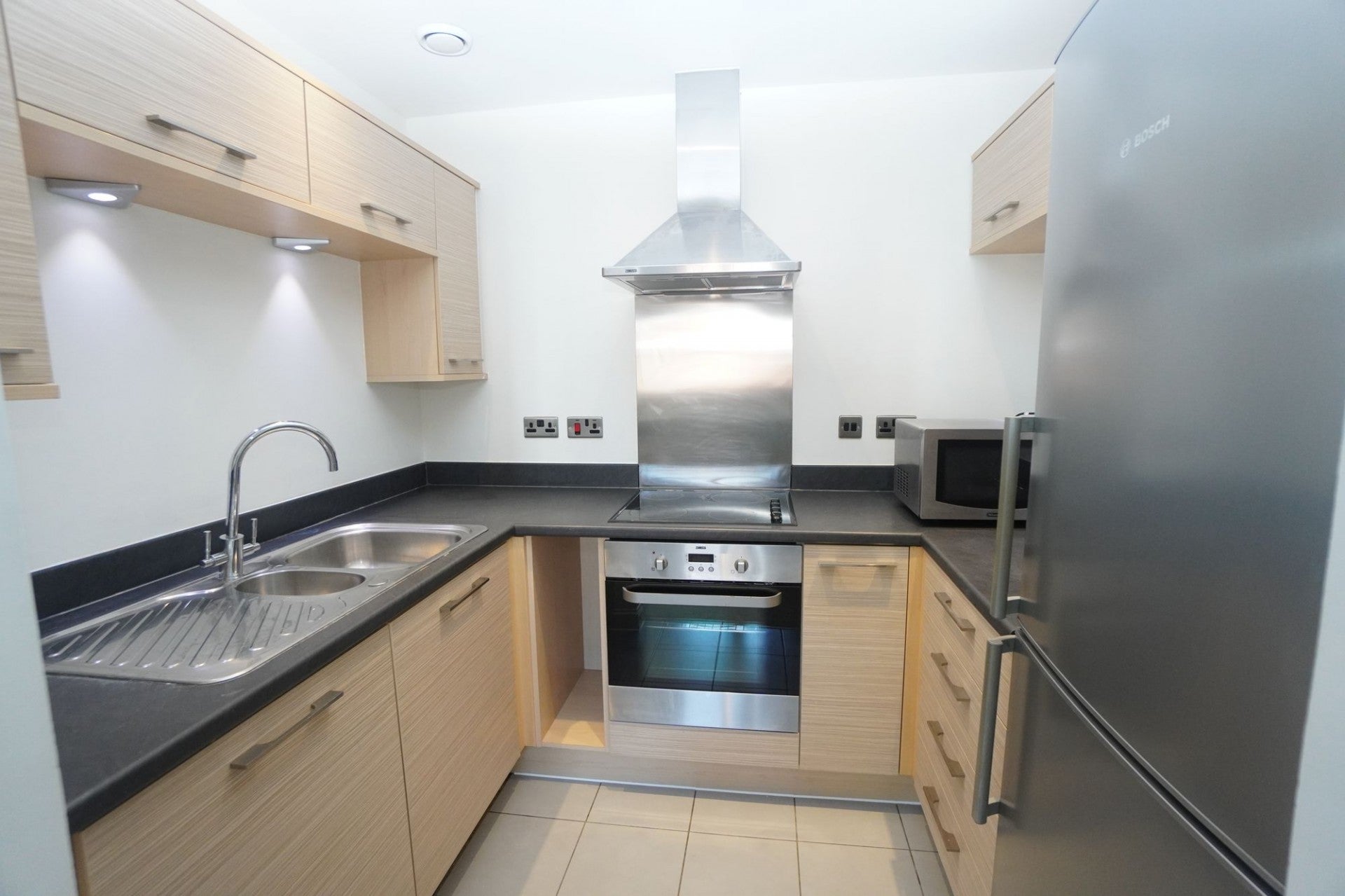 Flat John North Close in High Wycombe