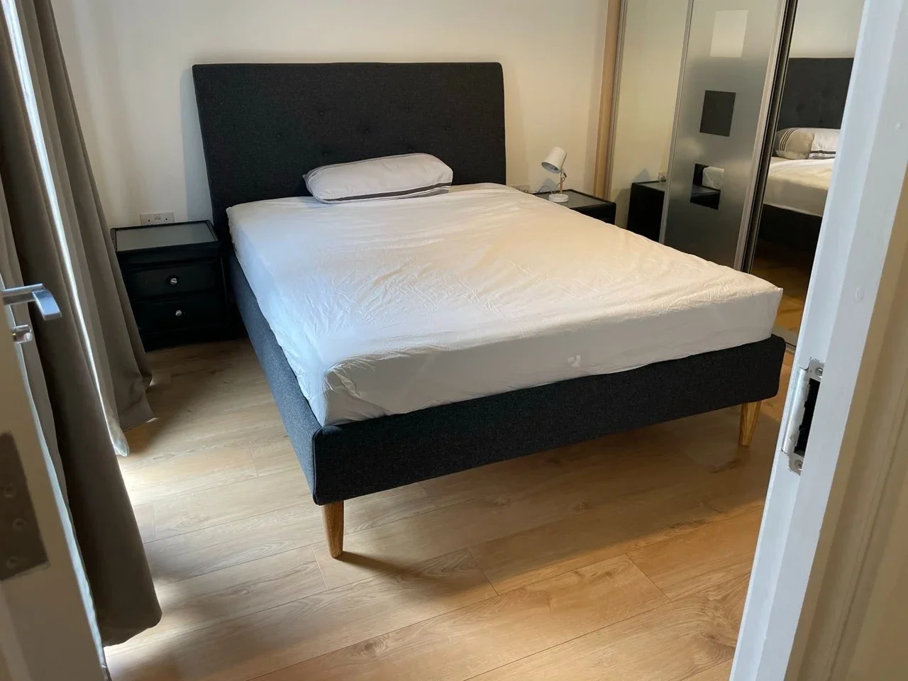 Flat Hamlets Way in Greater London