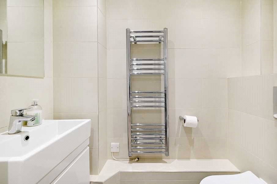 Flat Grange Walk in Greater London