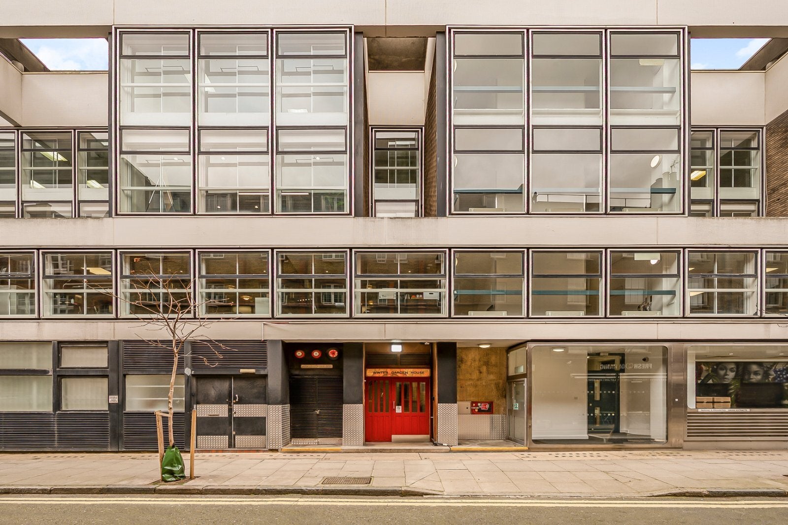 Flat Drury Lane in Greater London