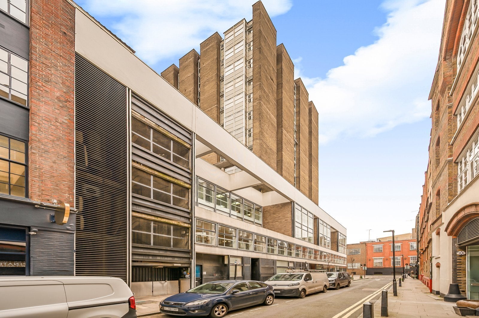Flat Drury Lane in Greater London