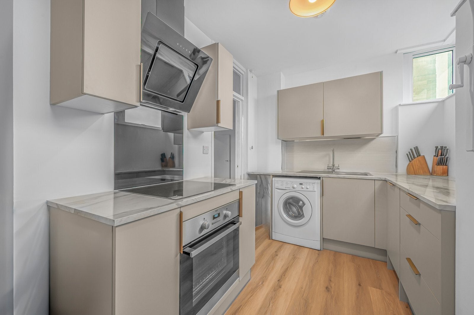 Flat Drury Lane in Greater London