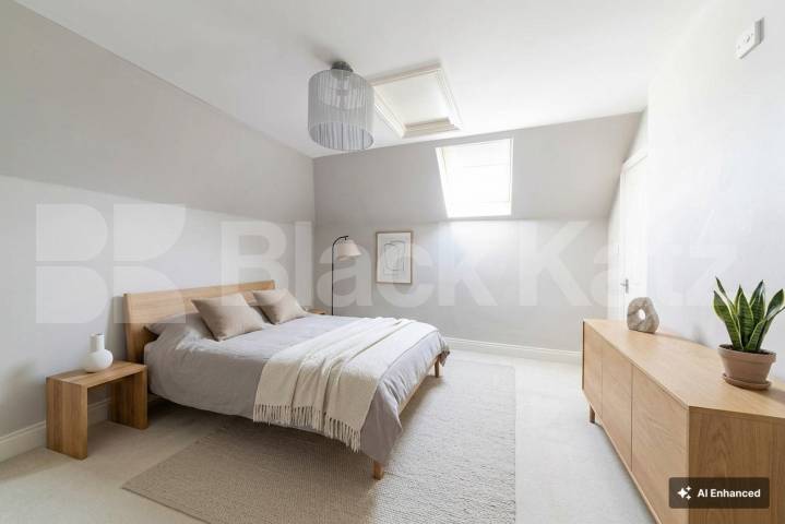 Flat Iverson Road in Greater London