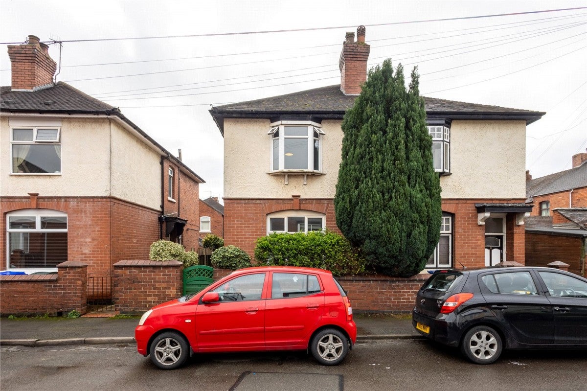 Flat Claridge Road in Stoke-on-Trent