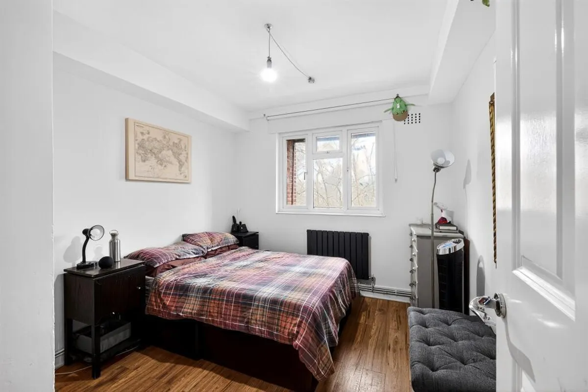 Flat St. Agnes Place in Greater London
