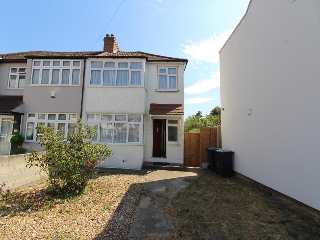 House Clifford Road in Greater London