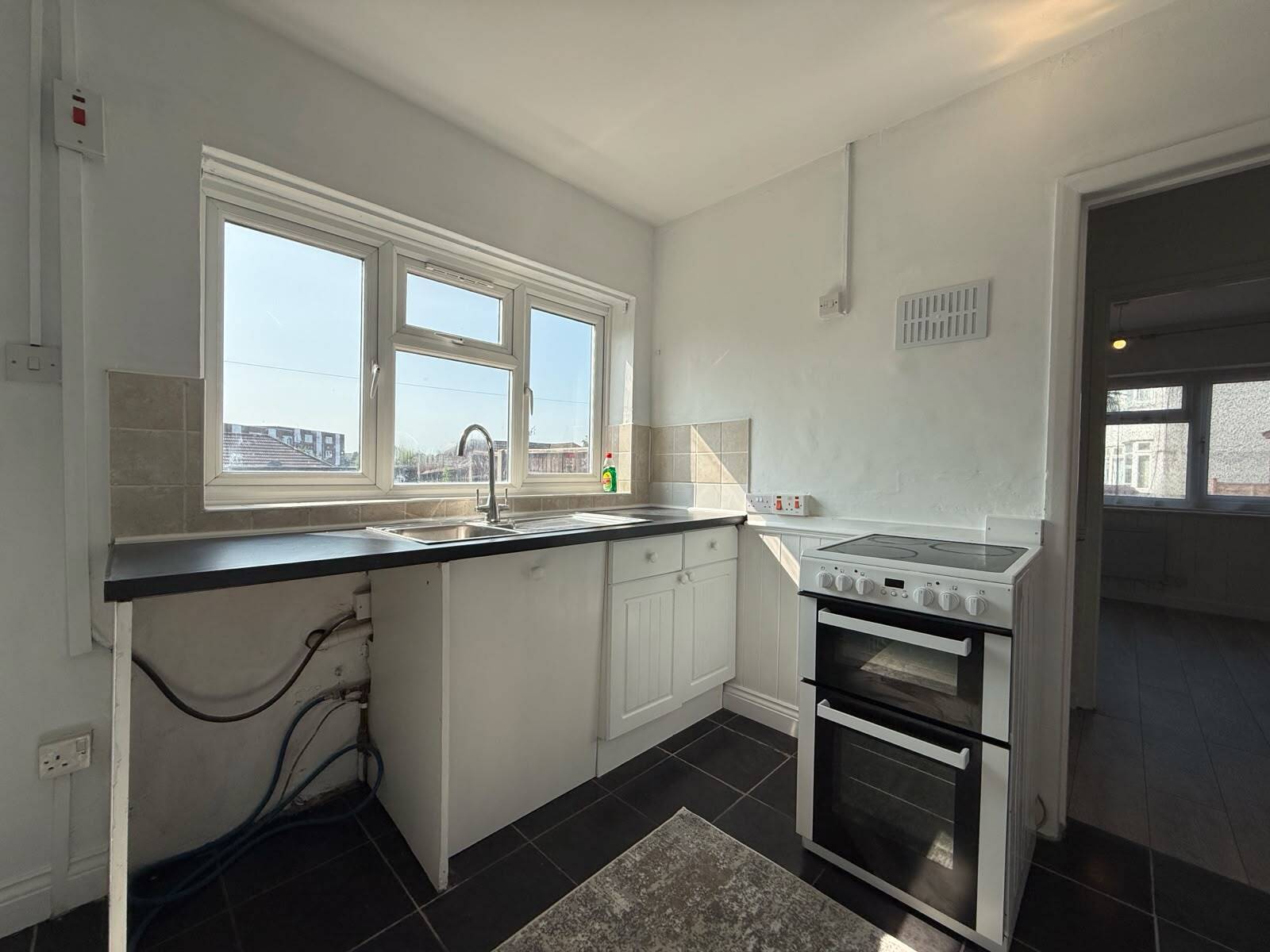 Flat Bursledon Road in Southampton