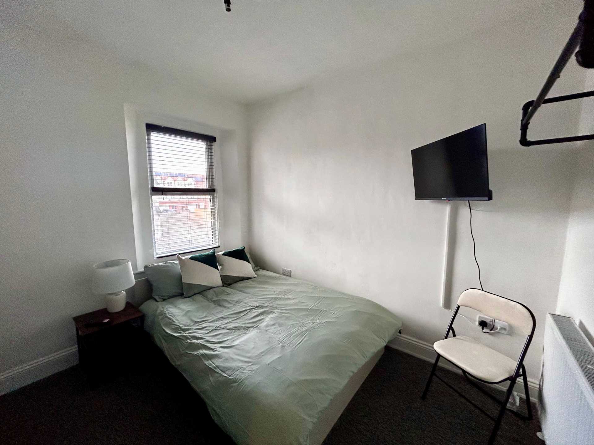 Room Ashcombe Road in Weston-super-Mare