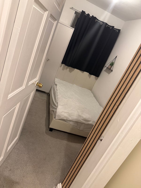 Room Wilberforce Road in Leicester