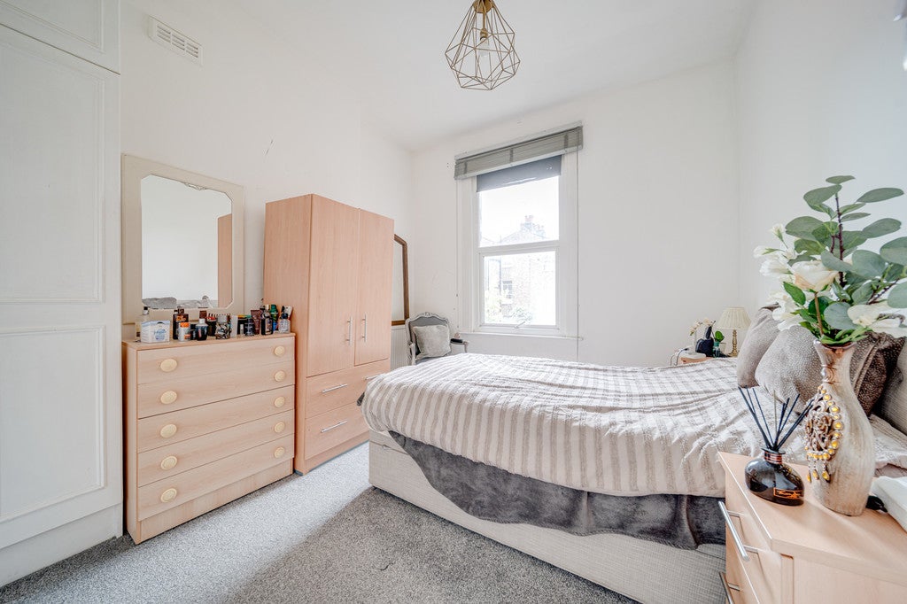 Flat Portnall Road in City of Westminster