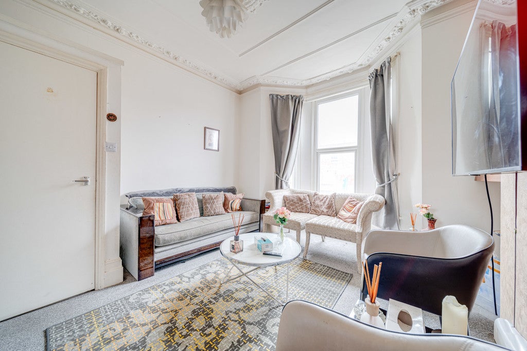 Flat Portnall Road in City of Westminster