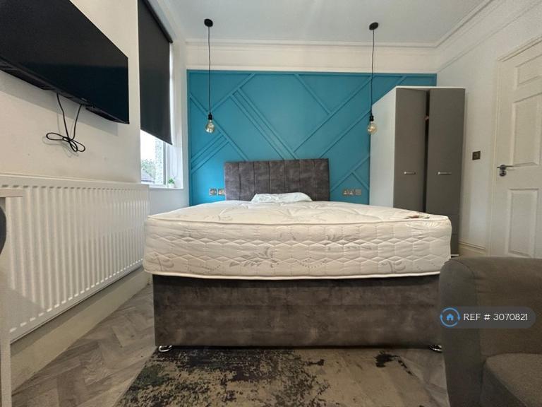 Room Livingstone Road in Derby