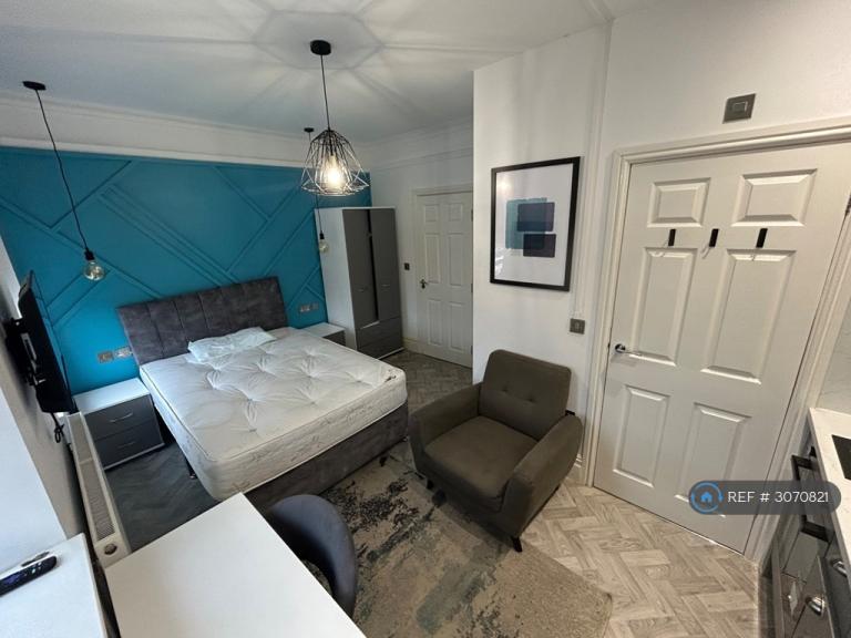 Room Livingstone Road in Derby