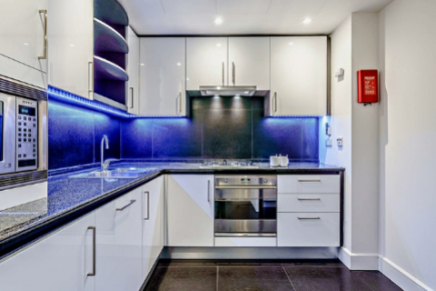 Flat Westferry Circus in Greater London
