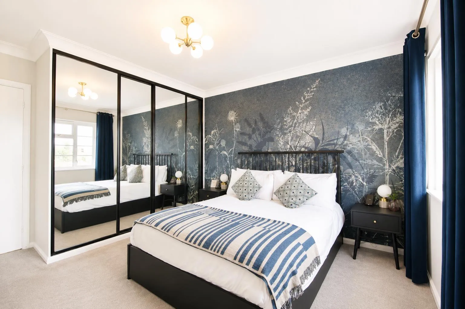 Flat Upper Richmond Road West in Greater London