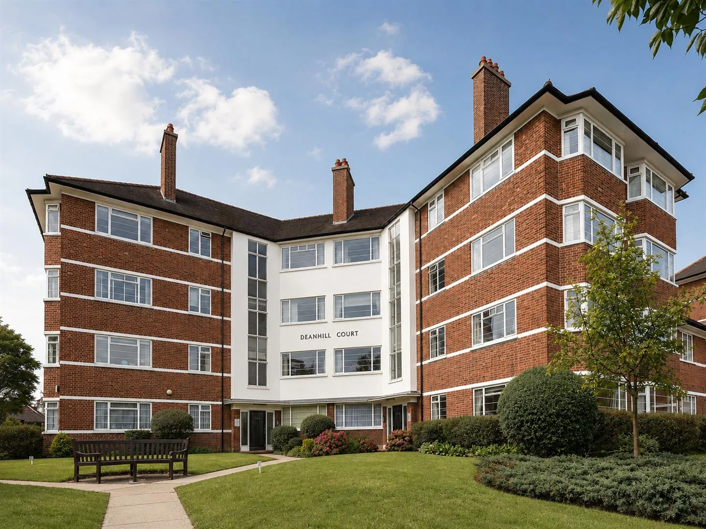 Flat Upper Richmond Road West in Greater London