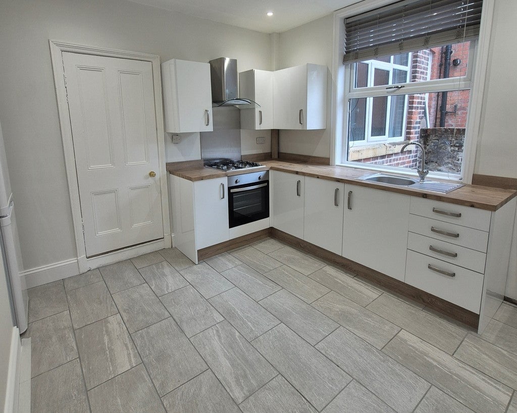 Flat Withy Parade in Preston