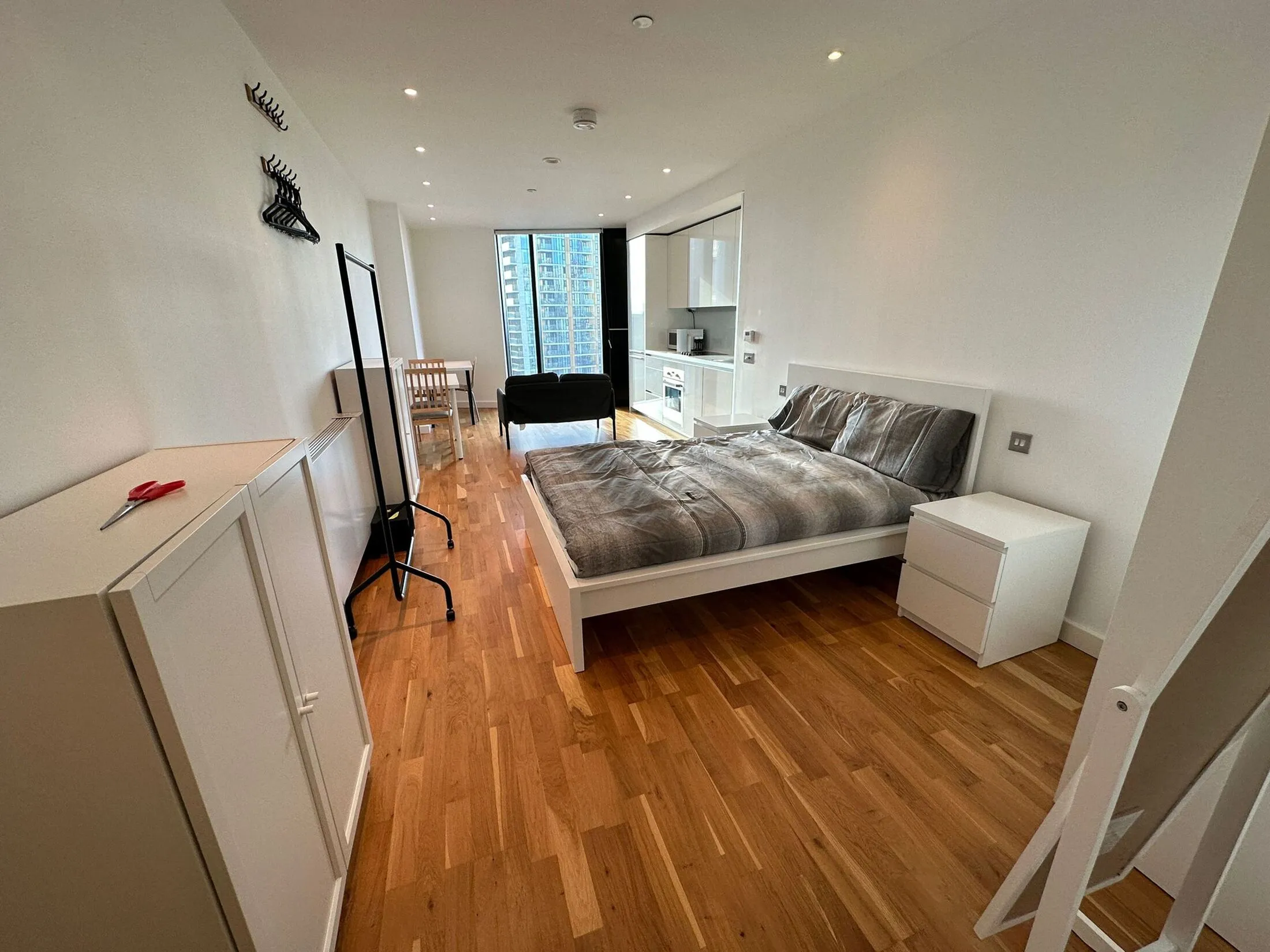 Flat Wollaston Close in Greater London