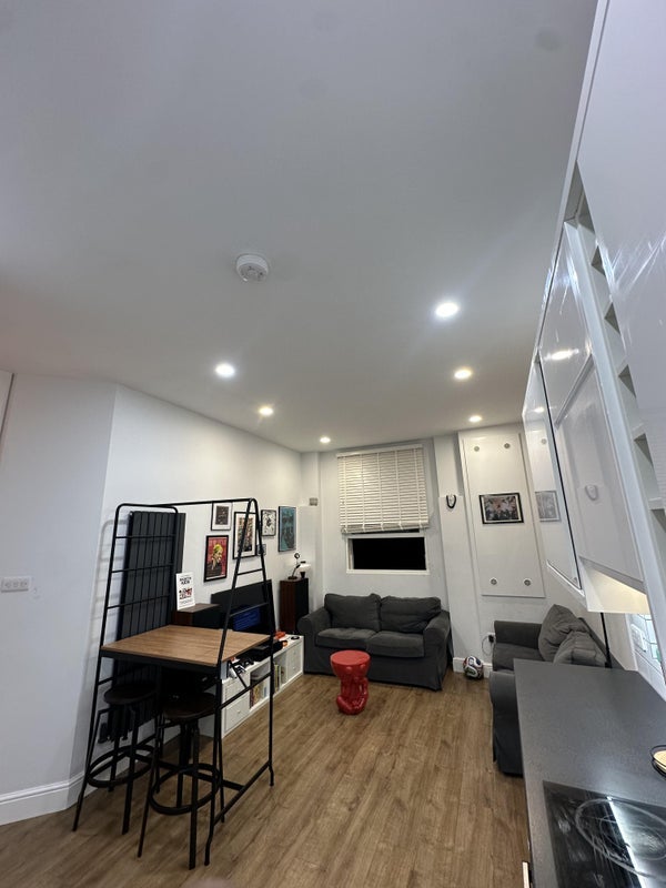 Room Arcola Street in Greater London