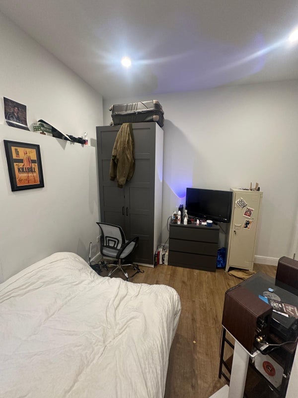Room Arcola Street in Greater London
