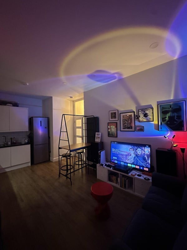 Room Arcola Street in Greater London