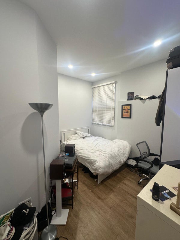 Room Arcola Street in Greater London