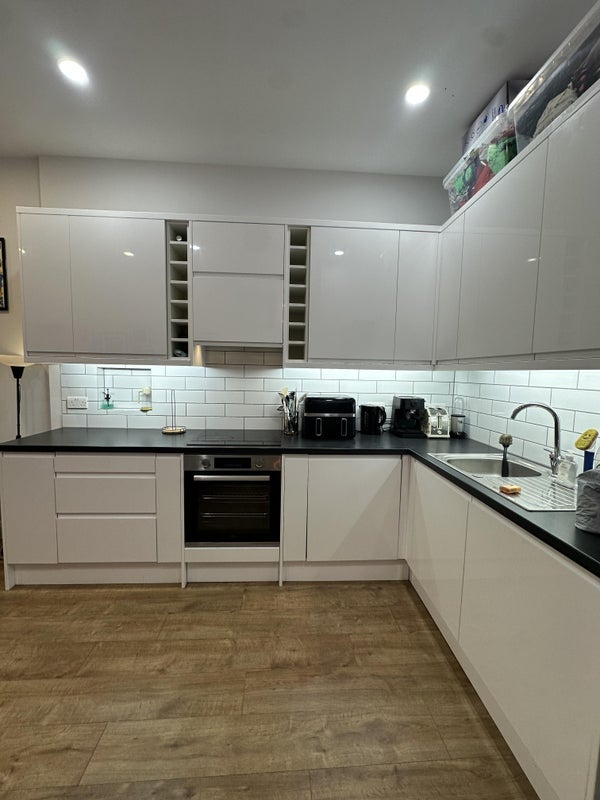 Room Arcola Street in Greater London
