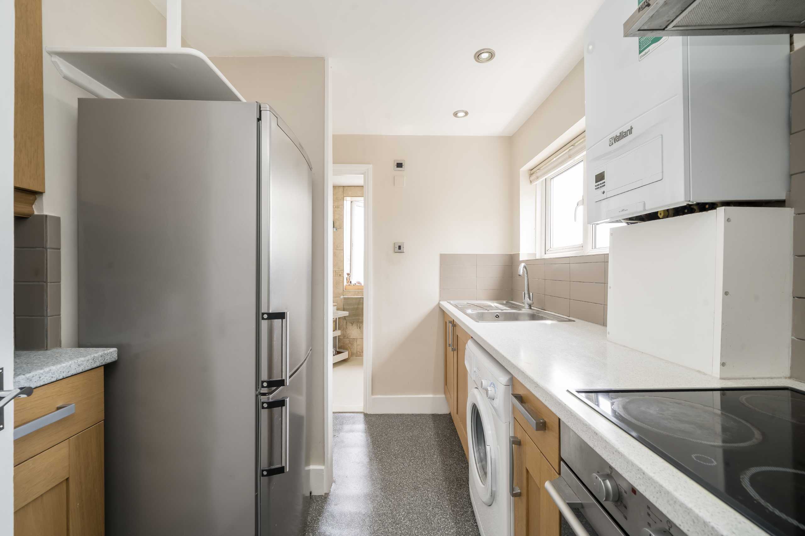 Flat Brackenbury Road in Greater London