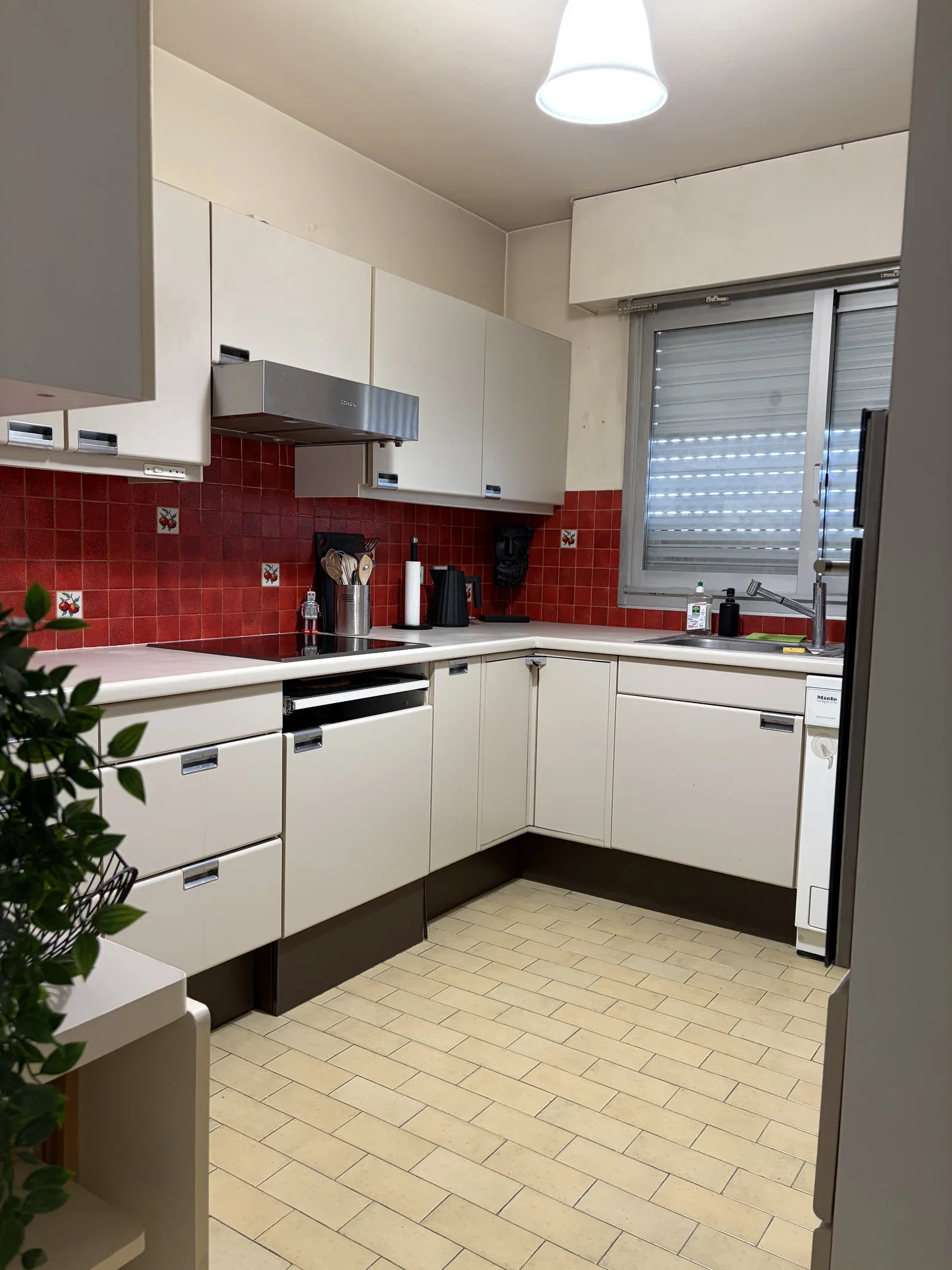 Room Rue Paul Bert in Issy-les-Moulineaux
