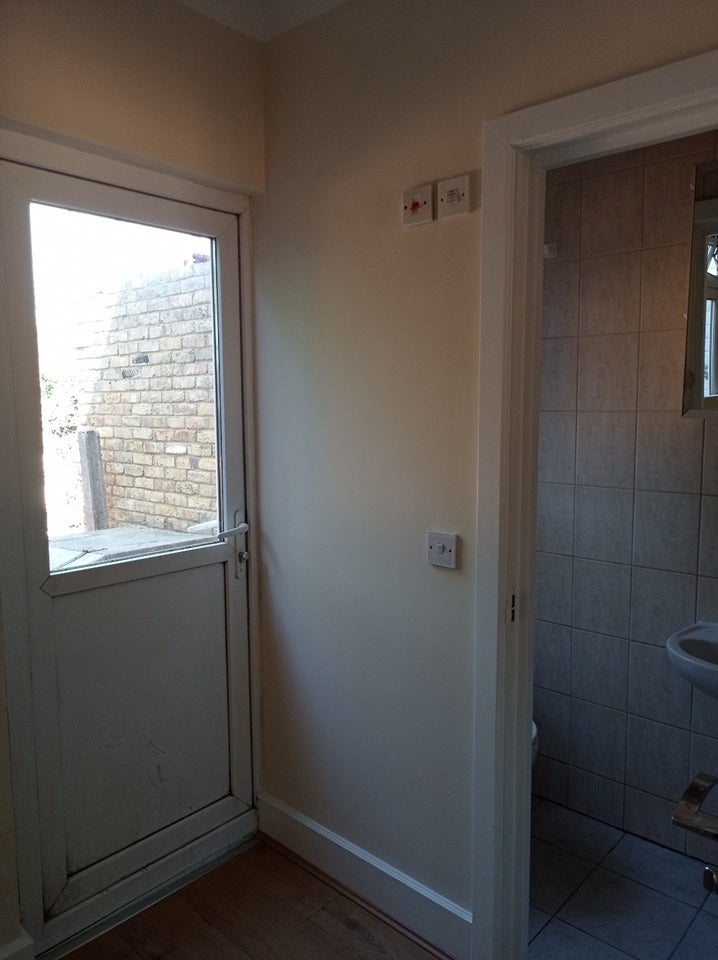 Flat Peterborough Road in Greater London