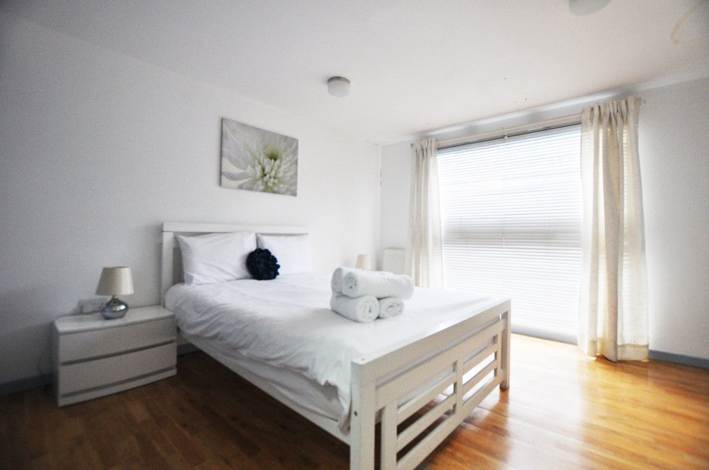 Flat Saint Matthew's Row in Greater London