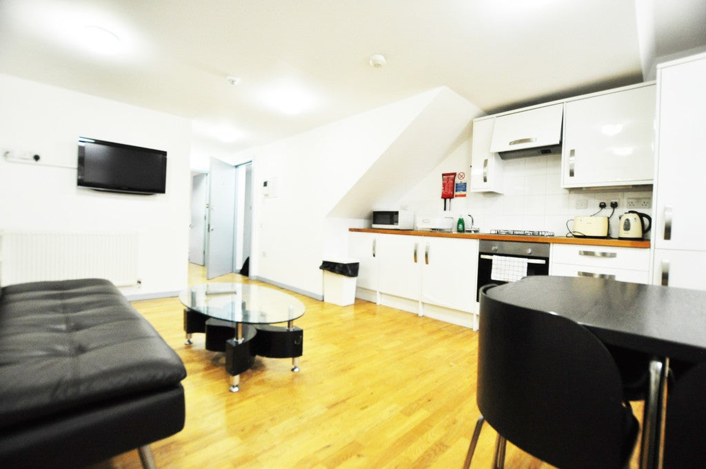 Flat Saint Matthew's Row in Greater London