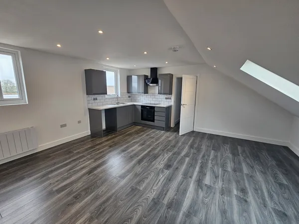 Flat Stockett Lane in Maidstone