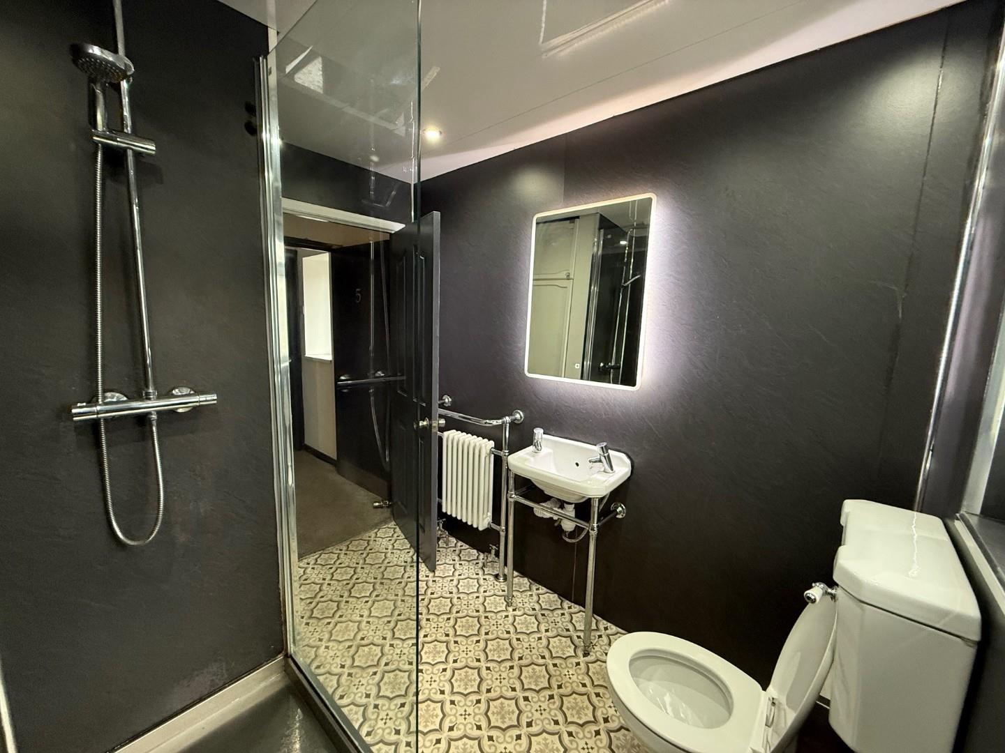 Room Ainsworth Road in Radcliffe