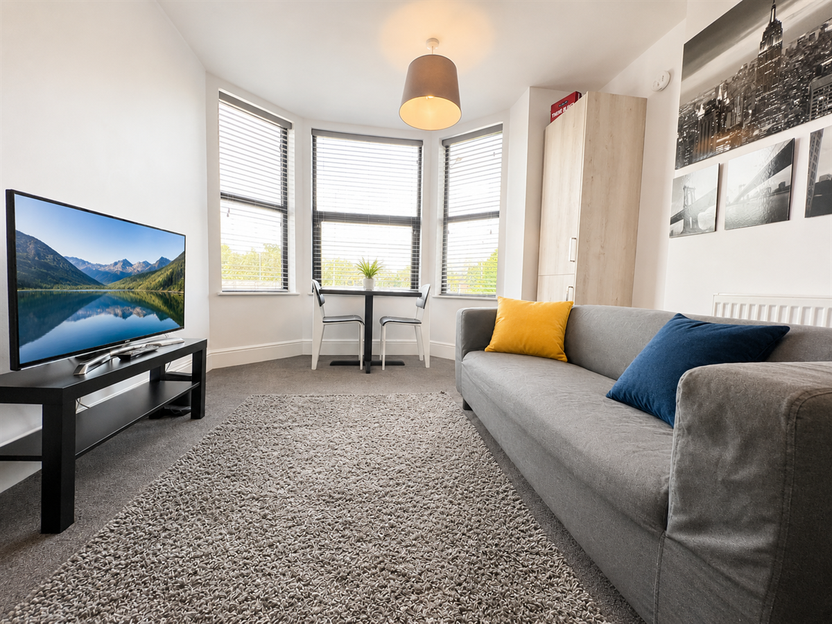 Flat Radcliffe Road in Rushcliffe