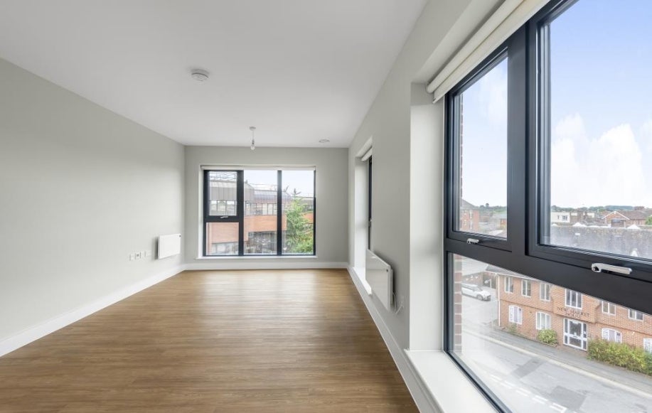 Flat Weavers Lane in Inkpen