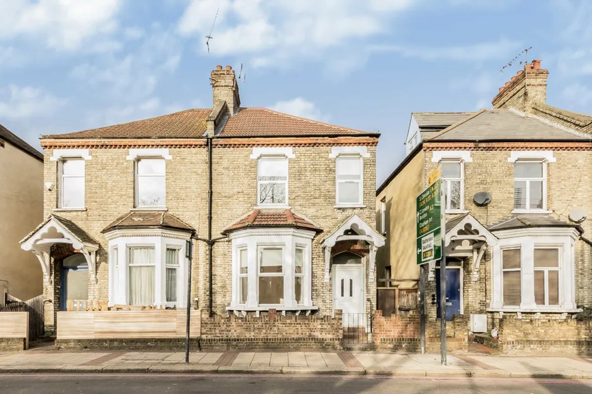 House East Hill in Greater London