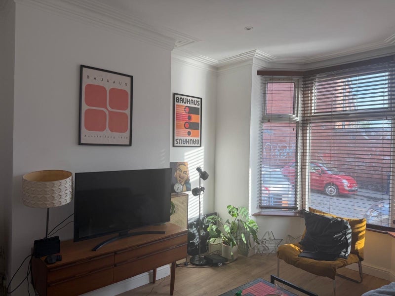 Room Back Albert Terrace in Leeds