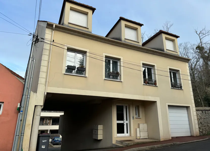 Chambre Rue Charles de Gaulle à Bures-sur-Yvette