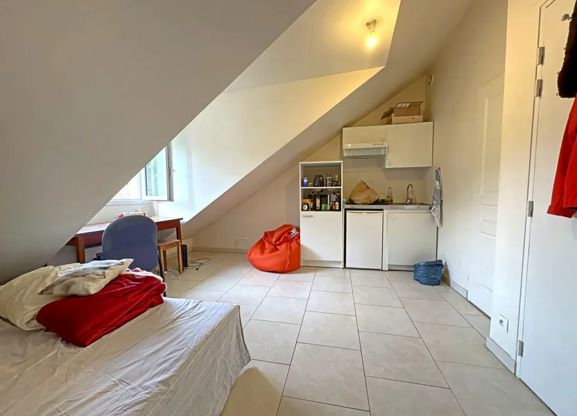 Chambre Rue Charles de Gaulle à Bures-sur-Yvette