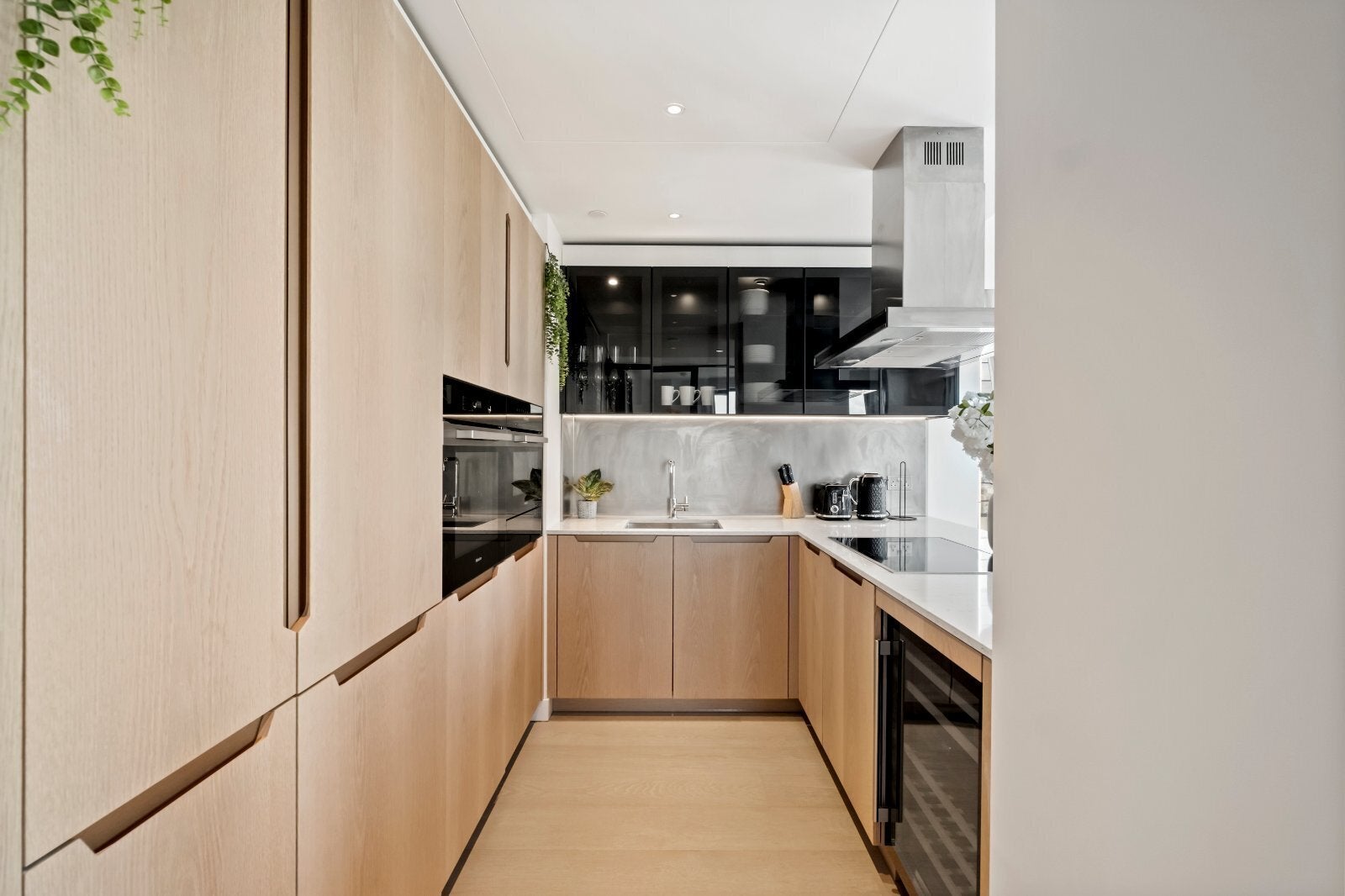 Flat Nine Elms Lane in Greater London