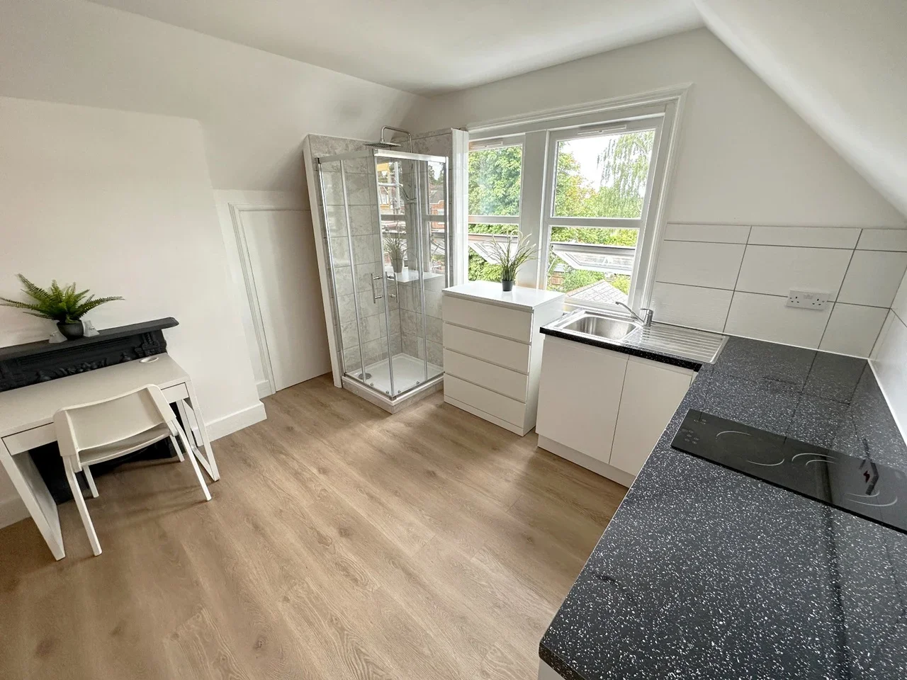 Room Beaufort Road in Greater London