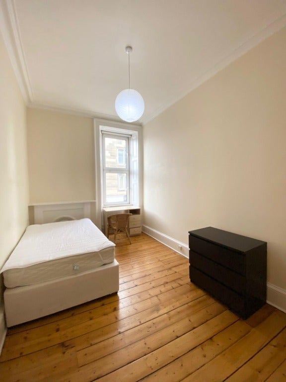 Flat Dalry Road in City of Edinburgh