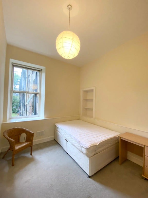 Flat Dalry Road in City of Edinburgh