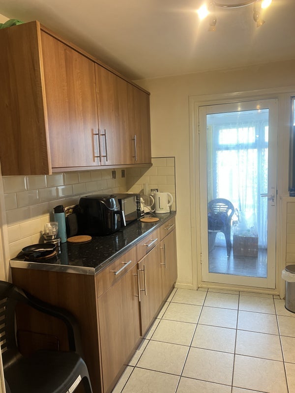 Room Telham Court in Crawley
