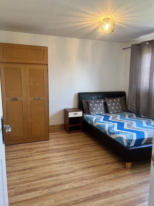 Room Telham Court in Crawley